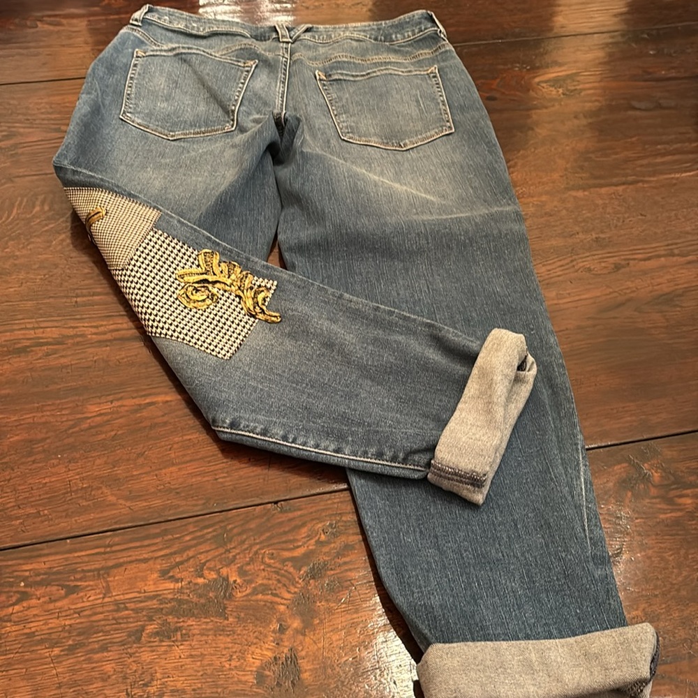 Chico’s houndstooth & gold patch ankle boyfriend jeans - Picture 5 of 8